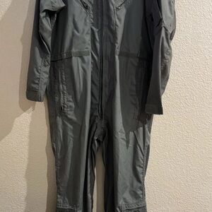 Vintage U.S. Military Green Coveralls Summer Flyers Mens Size 46L Fire Resistant